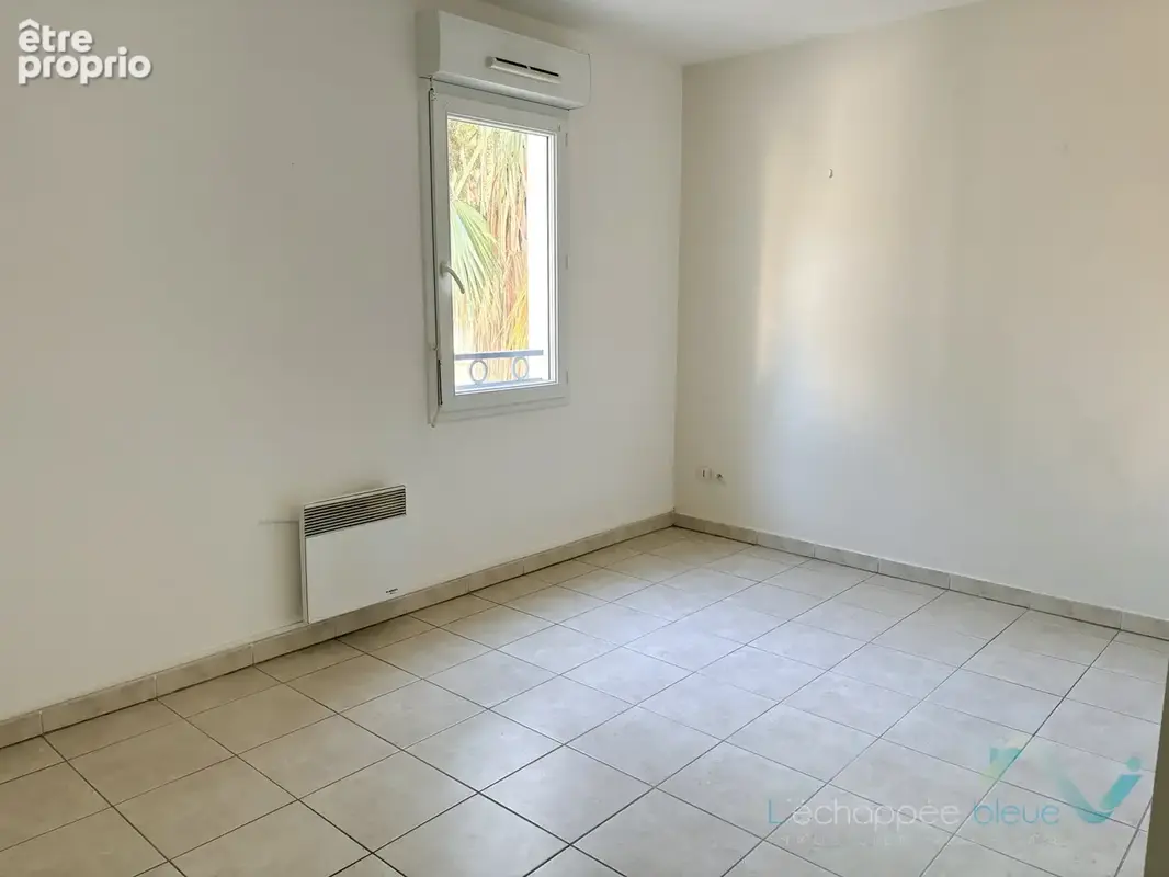 Vente t3 traversant sud nord hyeres avec parking - photo 8