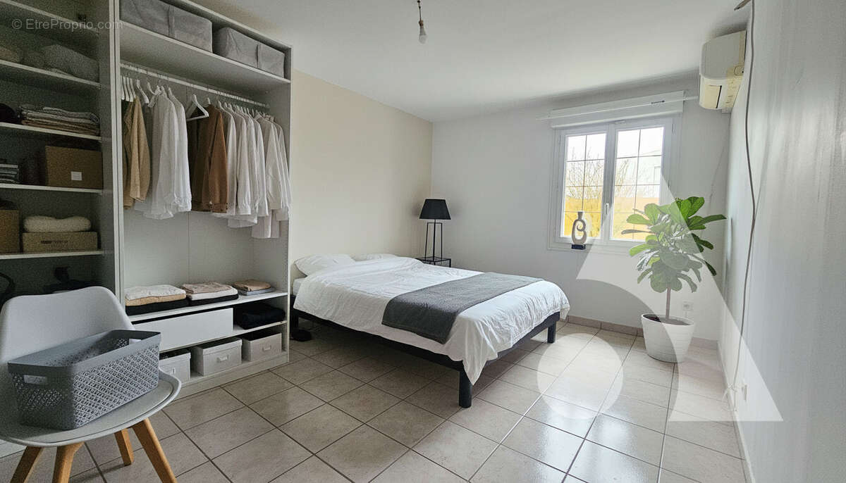 Maison à ESTREES-SAINT-DENIS