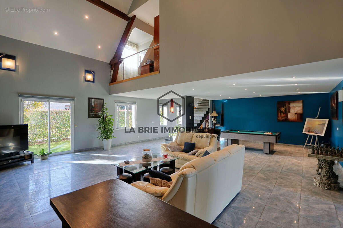 Maison à VILLECRESNES