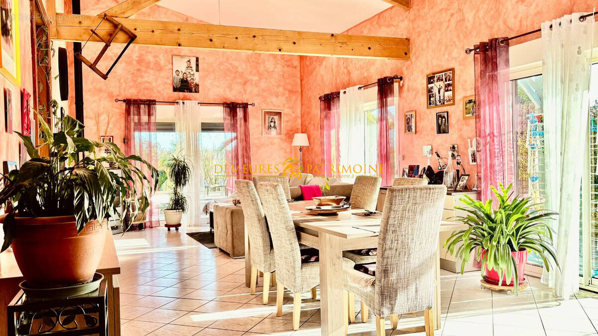 Maison à CHAMPAGNE-VIGNY