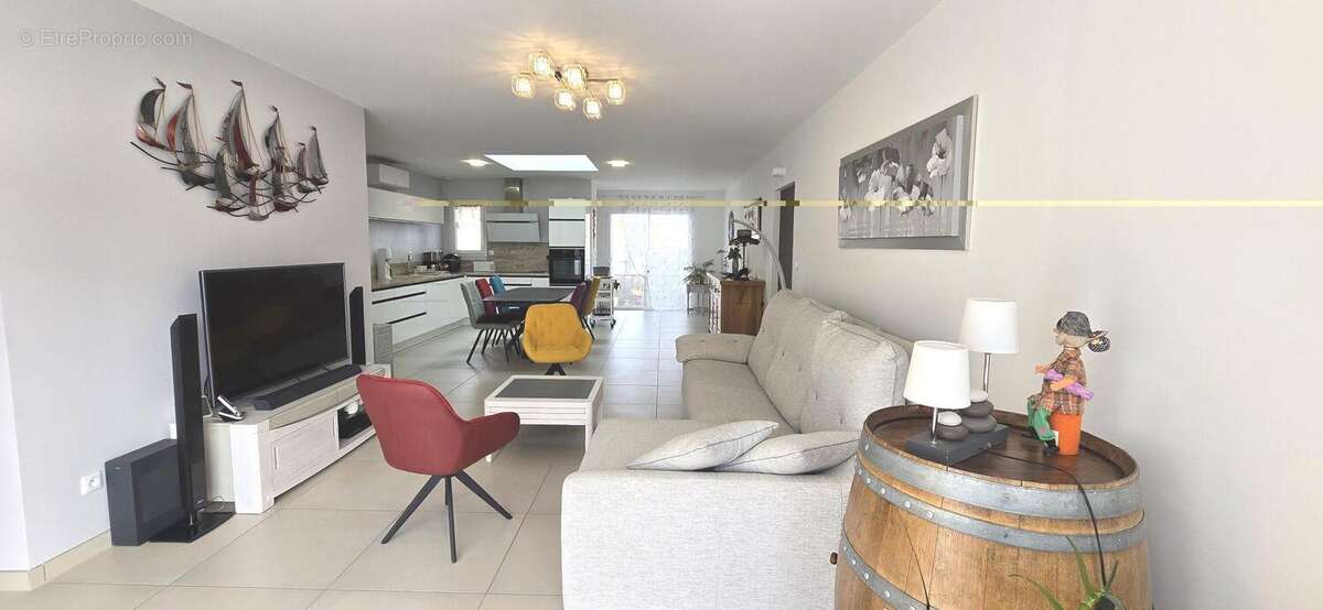 Maison à VAUX-SUR-MER