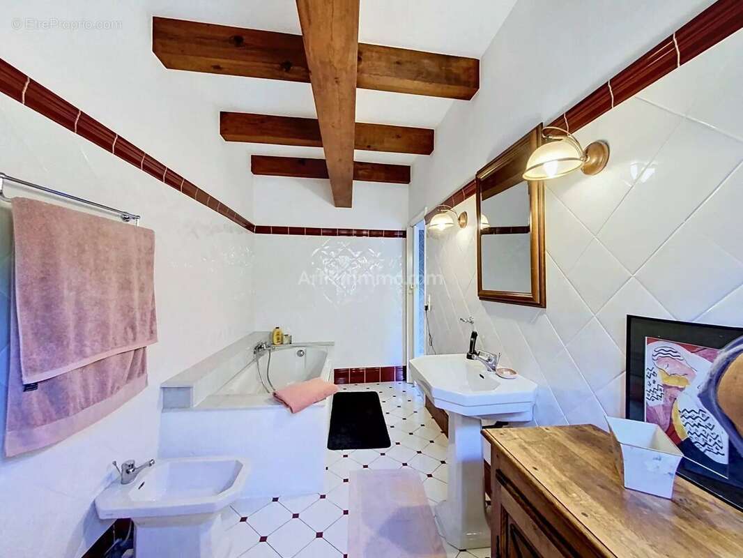 Appartement à CATERI