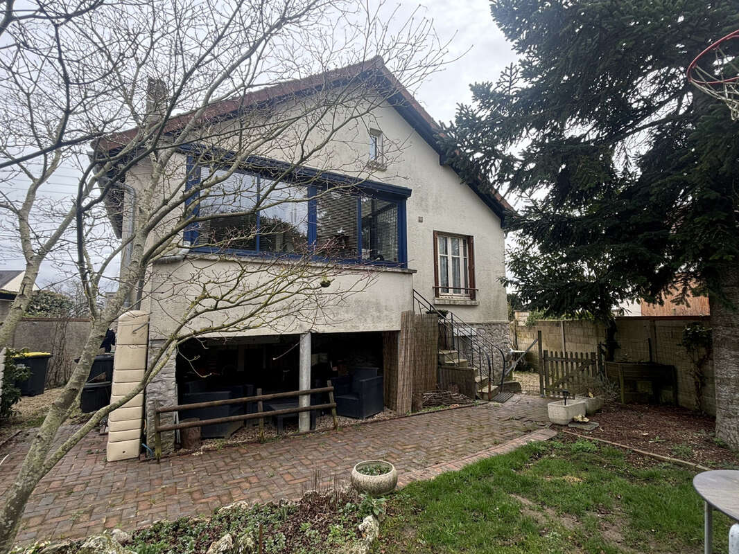 Maison à CHATEAUNEUF-EN-THYMERAIS