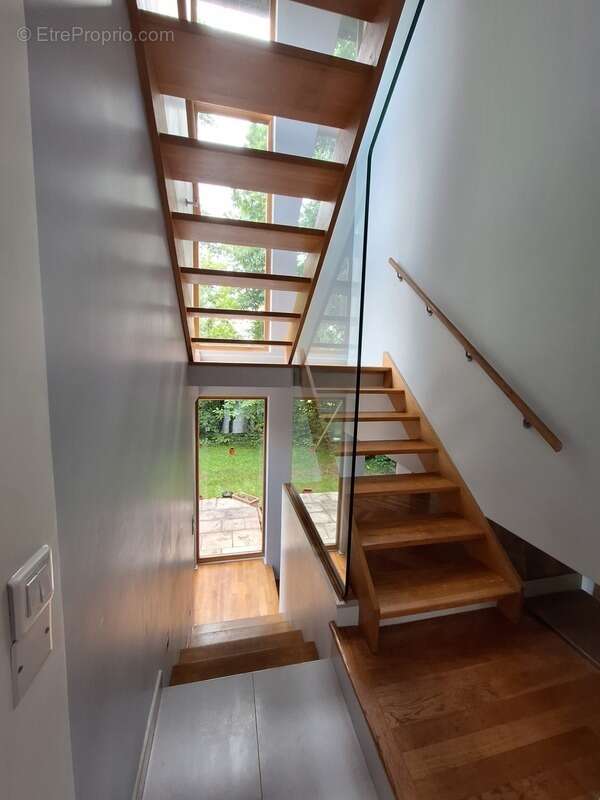 Maison à LA CELLE-SAINT-CLOUD