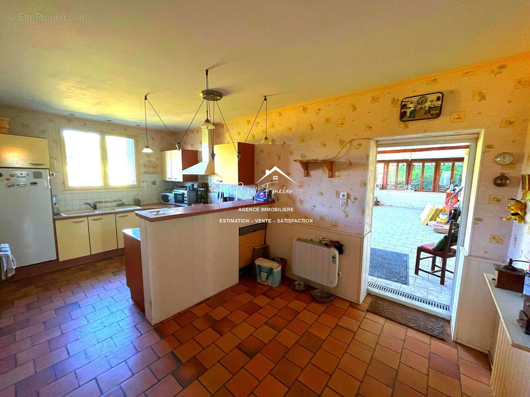 Cuisine - Maison à NOYANT-DE-TOURAINE