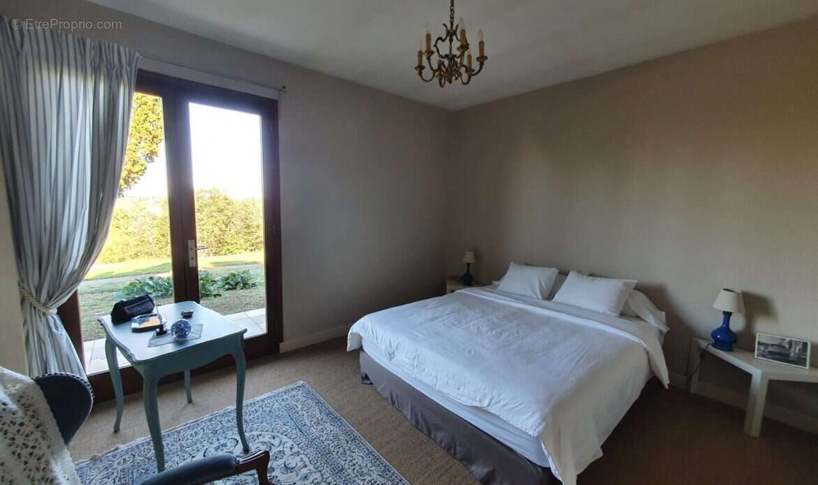 Maison 219 m² à Hagetmau  - photo 6