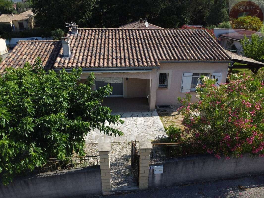Maison à BOISSET-ET-GAUJAC