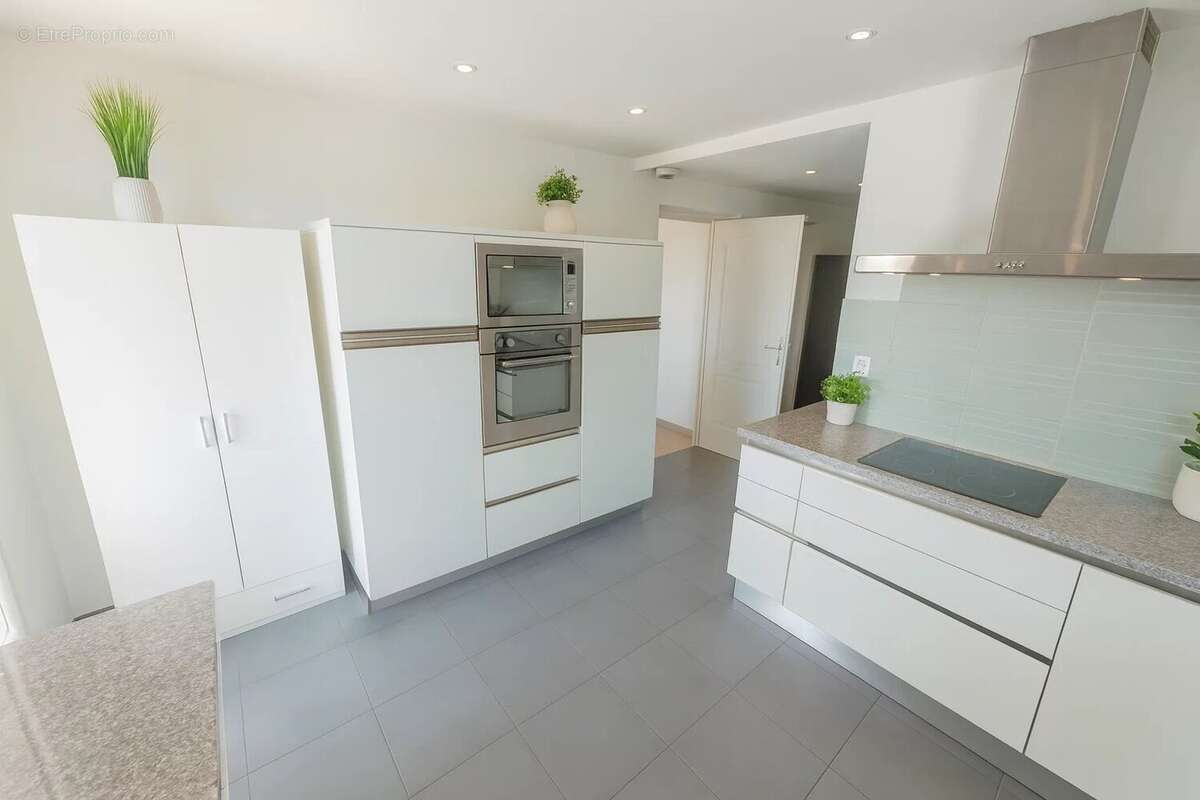 Villa Exceptionnelle avec Vue Mer Panoramique à Mandelieu-la-Napoule - photo 9