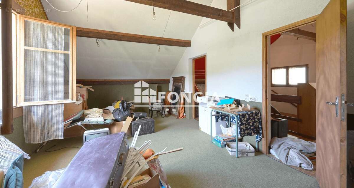 EXCLUSIVITE FONCIA MONTAGNOLE Maison familiale 187m² - 6 chambres - 1400m² - Fort potentiel - photo 13