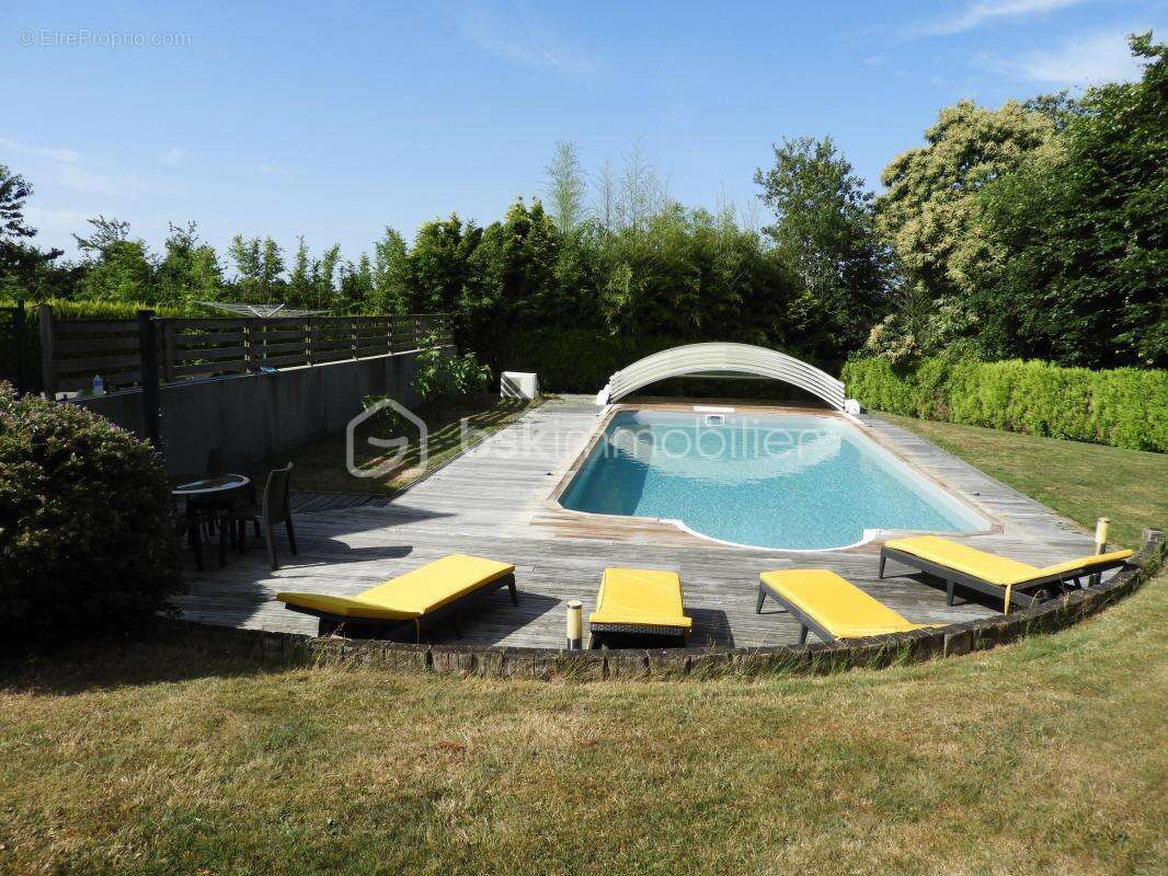 LANDEVANT - Superbe proprieté sur près de 2 hectares de terrain - Piscine - photo 3