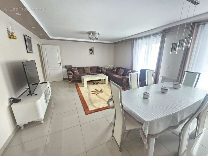 Maison à SAINT-VRAIN