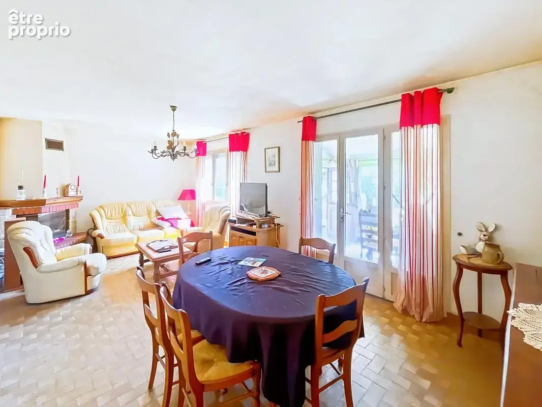  Maison à rénover avec sous-sol, véranda et combles aménageables  Beau potentiel, idéal projet familial ou investissement immobi - photo 4