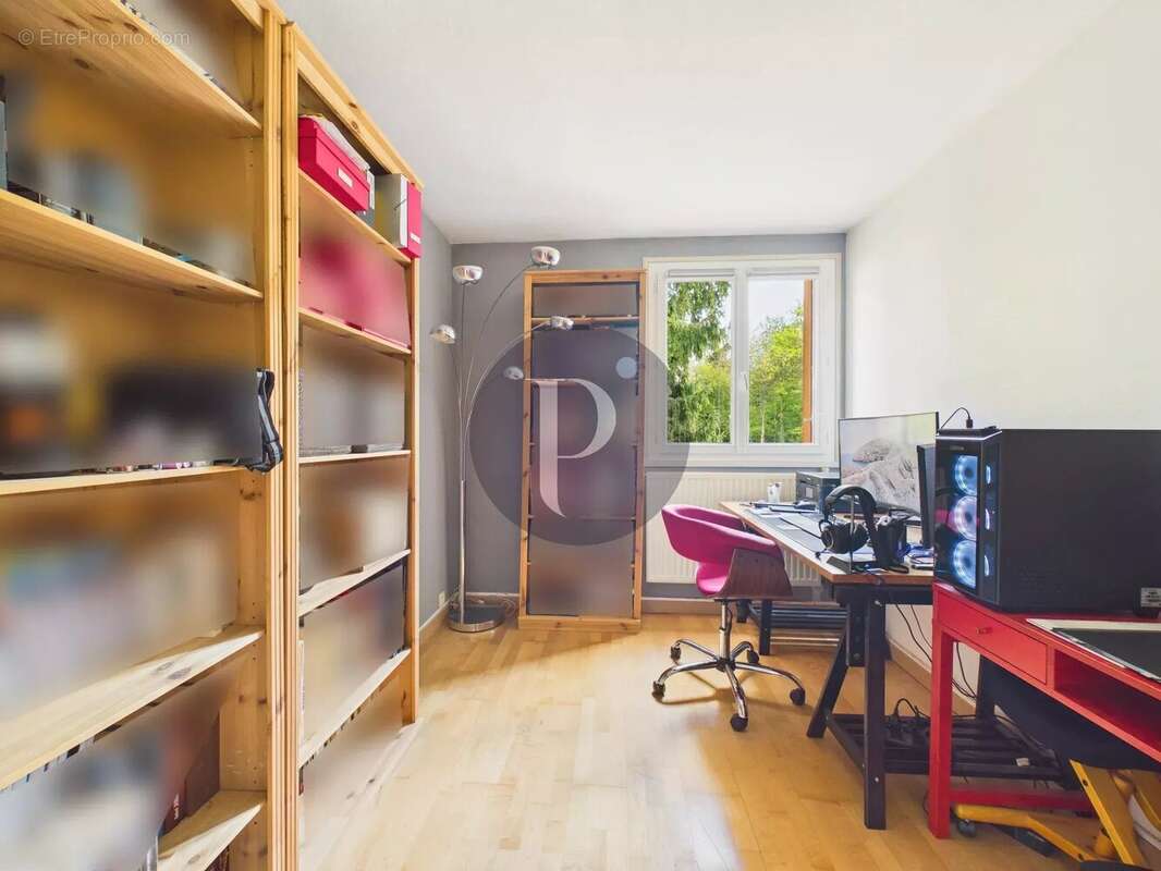 Appartement à VERRIERES-LE-BUISSON