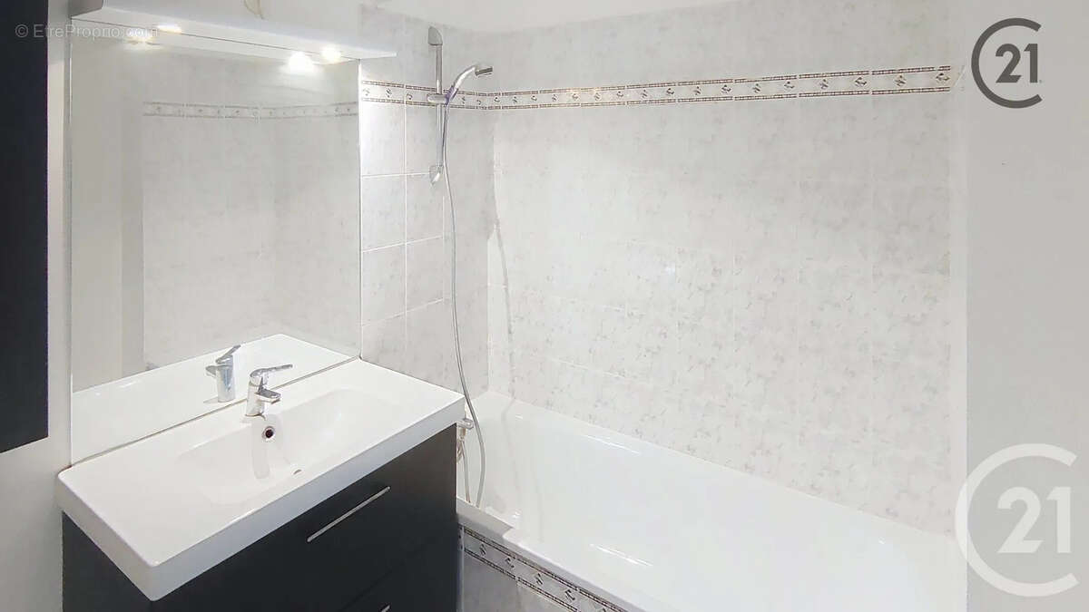 Appartement à CHEVRY-COSSIGNY
