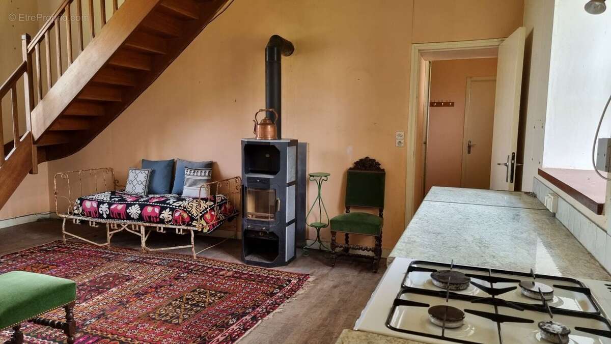 Maison à MERLEAC