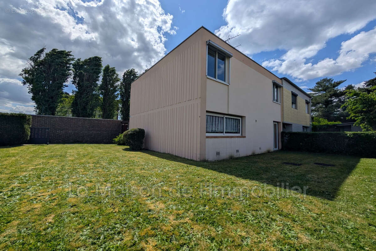 Maison à SAINT-PIERRE-LES-ELBEUF