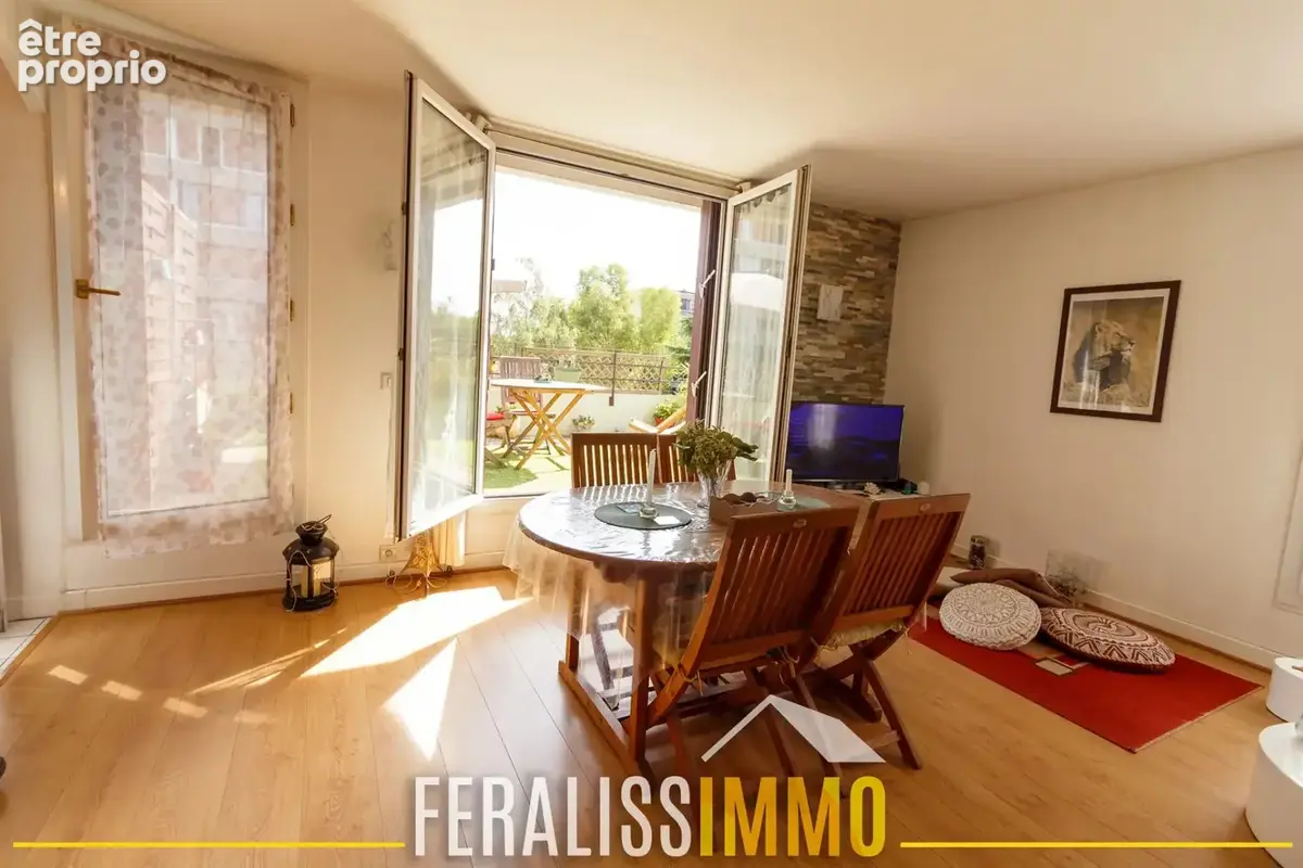 Très bel appartement F4, 3 chambres, seul sur le palier avec - photo 3