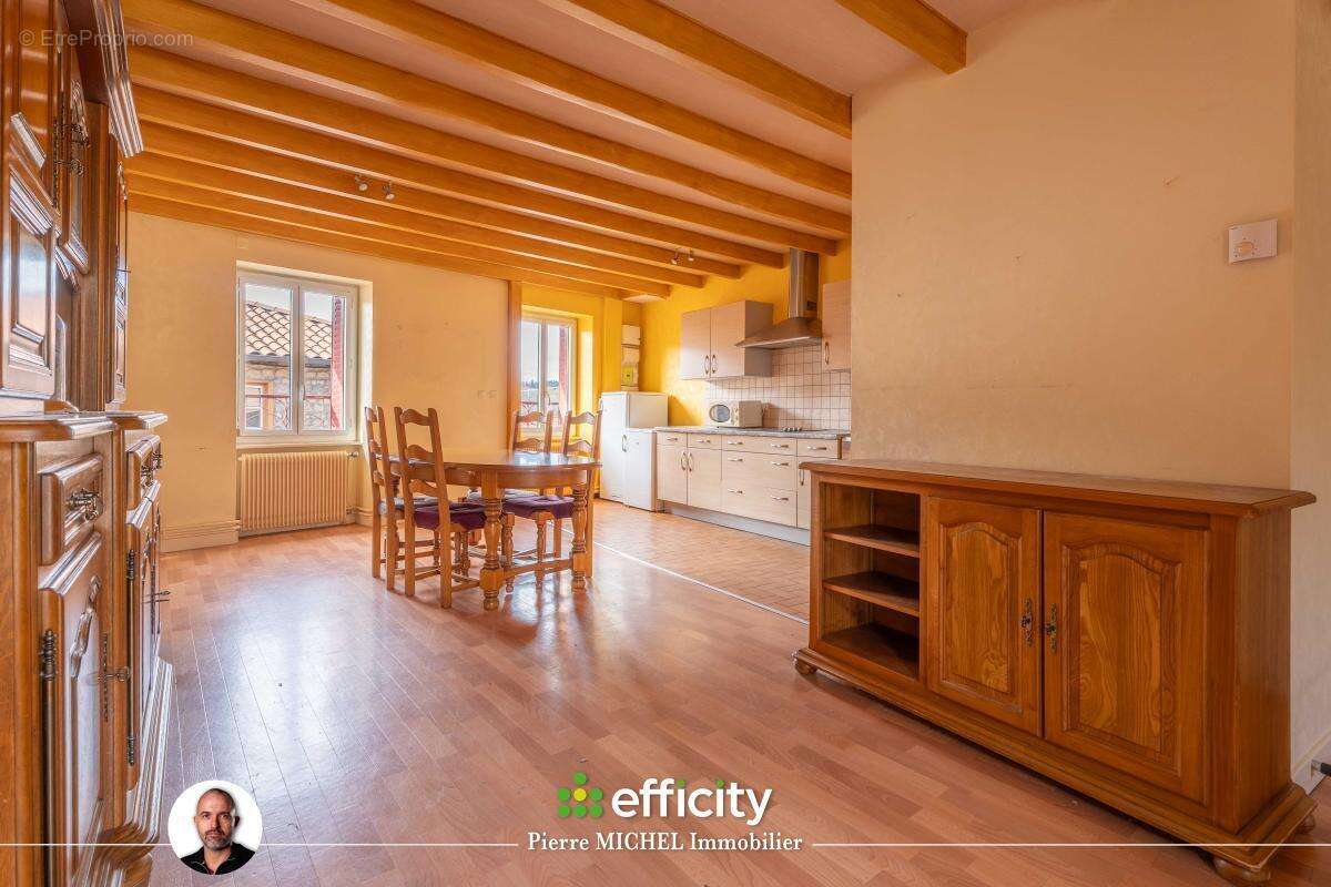 Appartement à MONTROTTIER