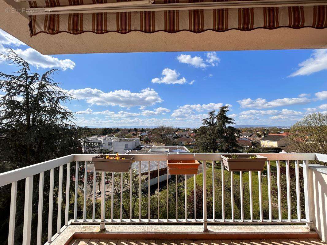 Appartement à CHASSIEU