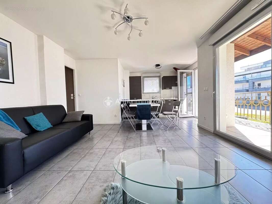 Appartement à EVIAN-LES-BAINS