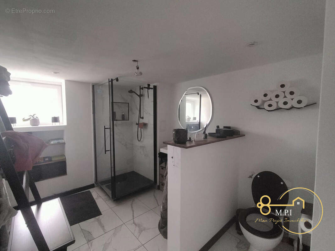 Maison à LA CHAPELLE-PRES-SEES