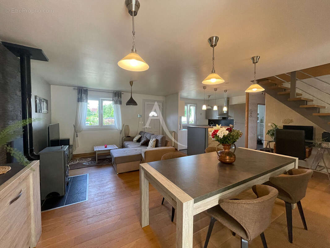 Maison à MORVILLERS