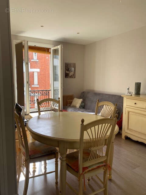 Appartement à PARIS-18E
