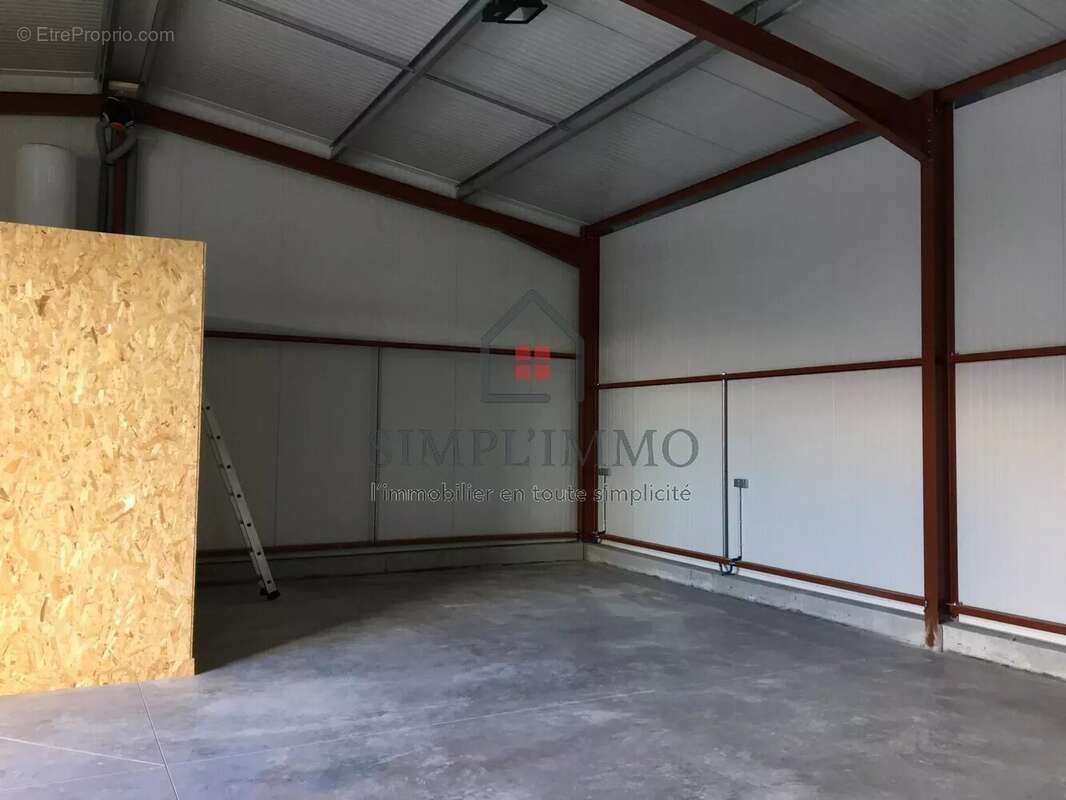 Commerce à SAINT-MEDARD-D'AUNIS