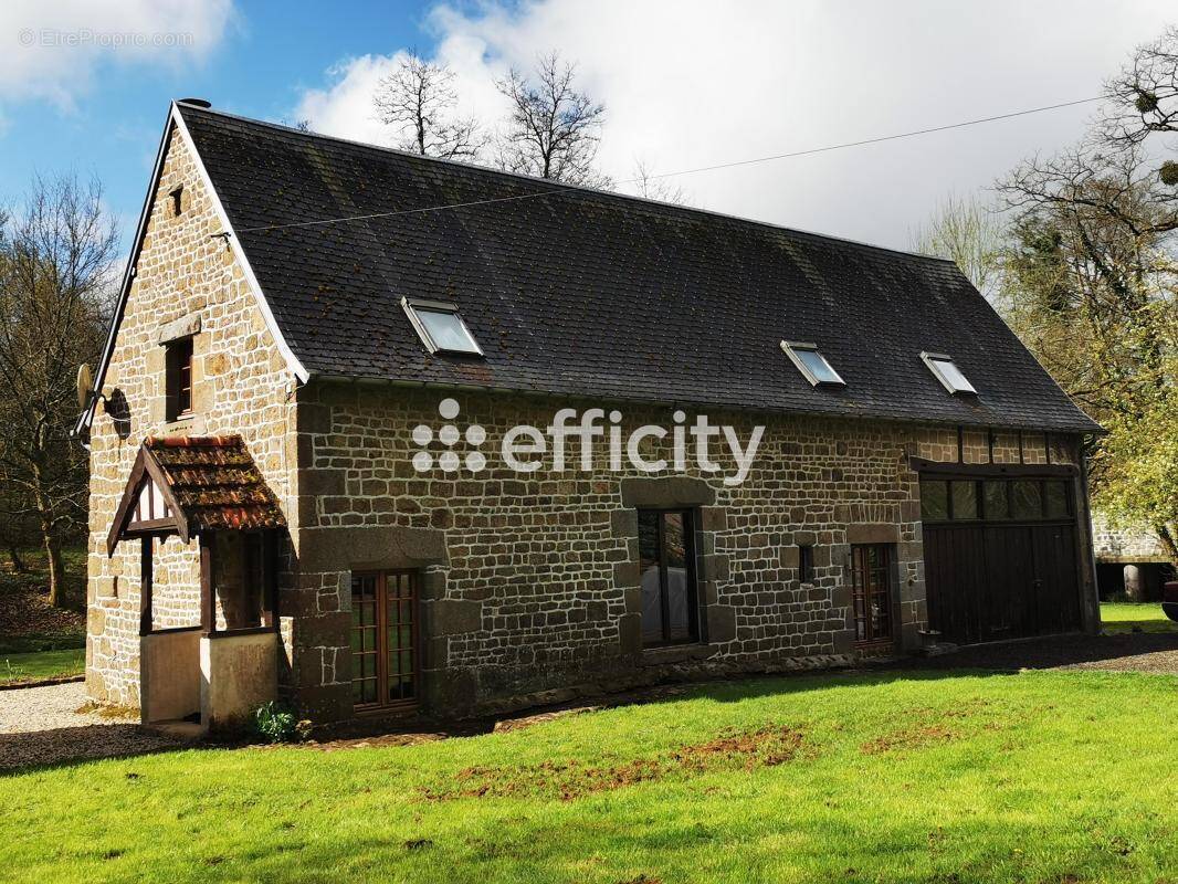 Maison à SAINT-SEVER-CALVADOS