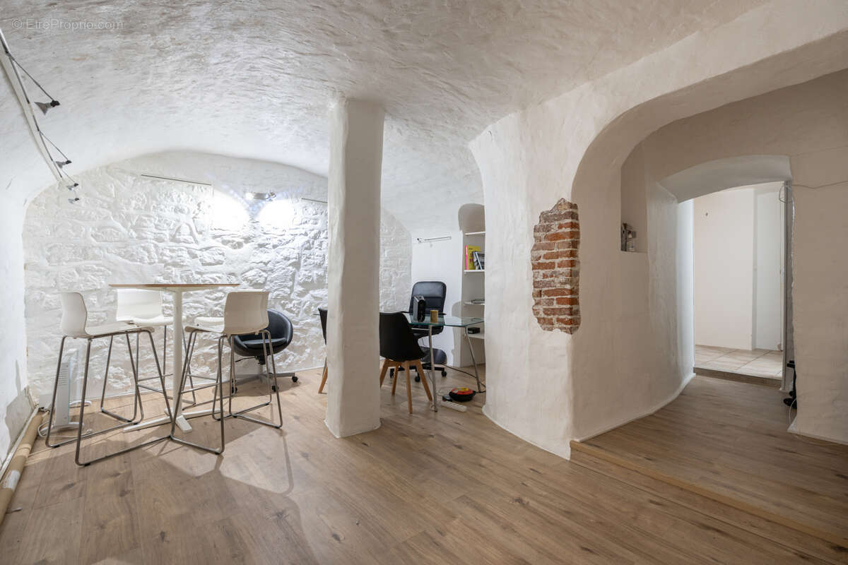 Commerce à PARIS-10E