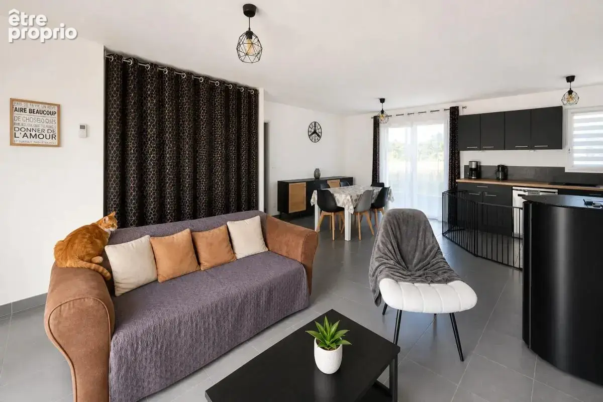 Maison de 4 pièces de 92 m² à Thilouze - photo 3