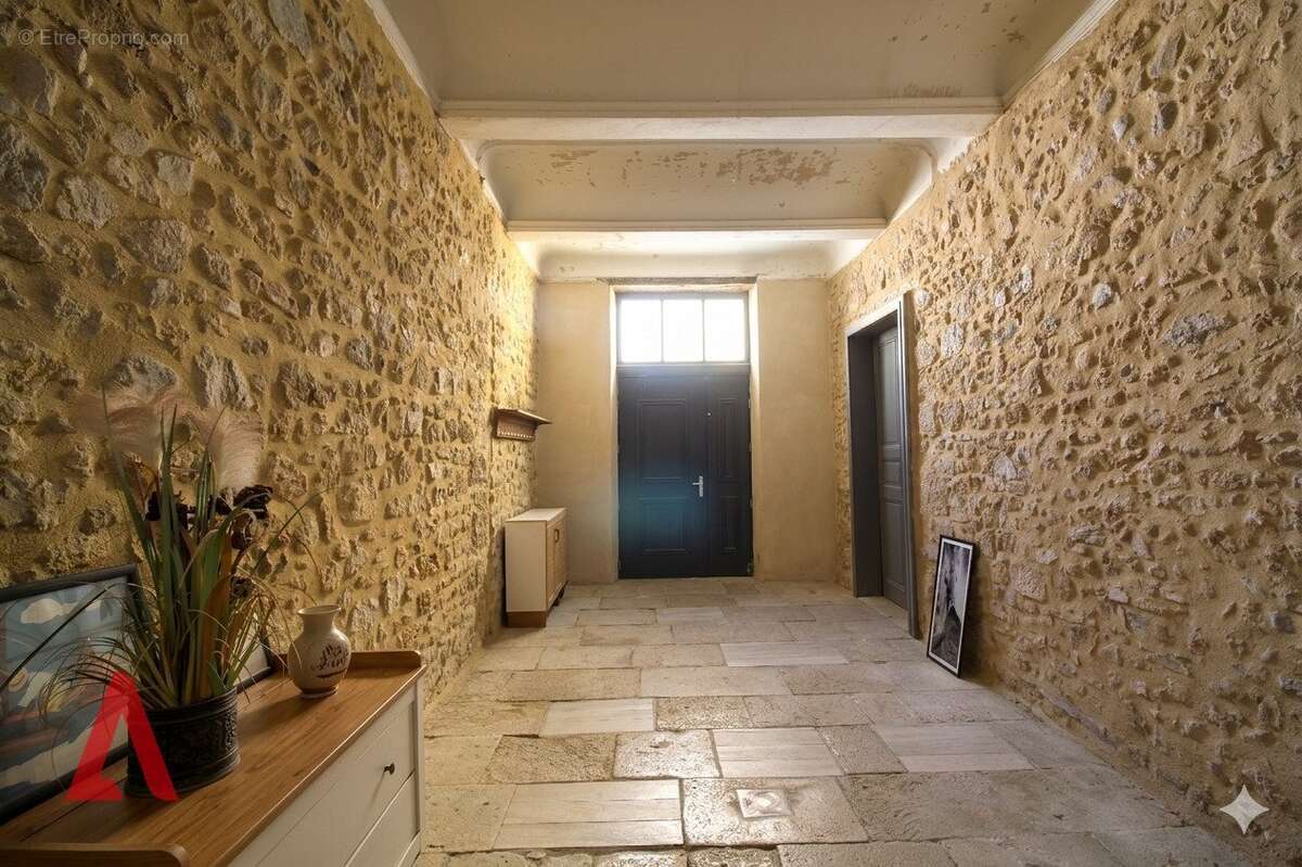 Maison à ROUJAN