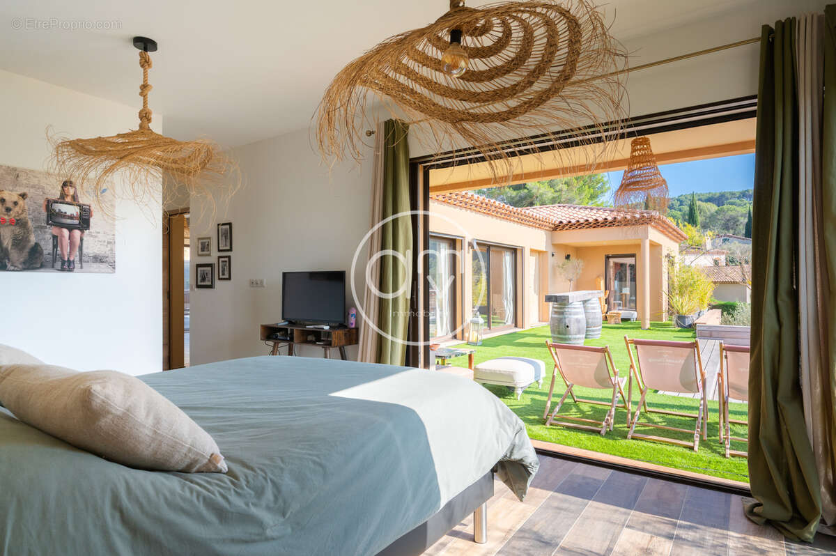 Maison à LE CASTELLET