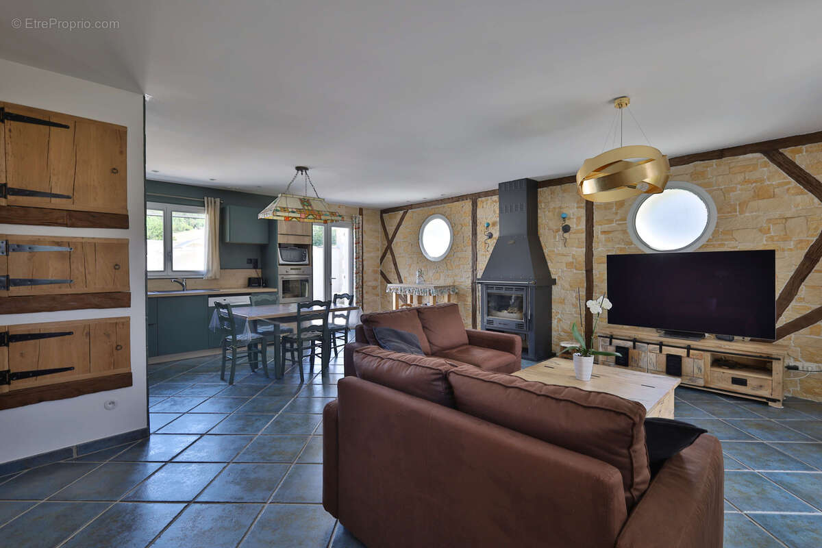 Maison Type 3 - 105m2 habitables  dont un studio de 30m2 - Terrain 1103 m2 - photo 11