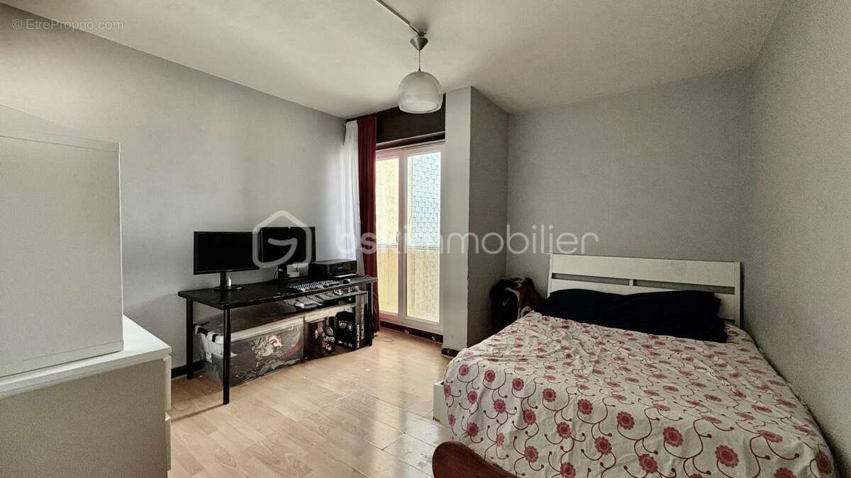 Appartement à EPINAY-SOUS-SENART