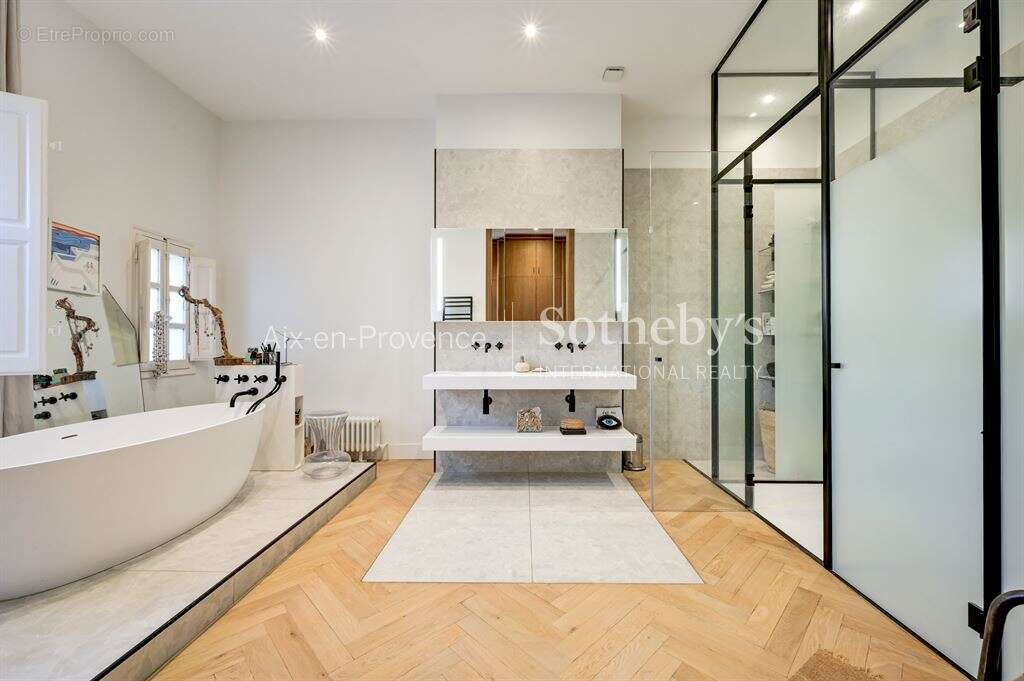 Maison à AIX-EN-PROVENCE