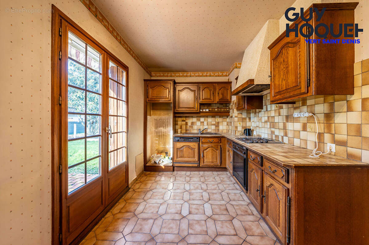 Maison à VERT-SAINT-DENIS