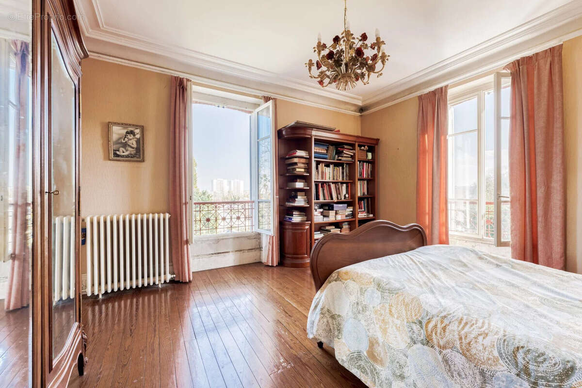 Maison 246 m² à Meaux  - photo 9