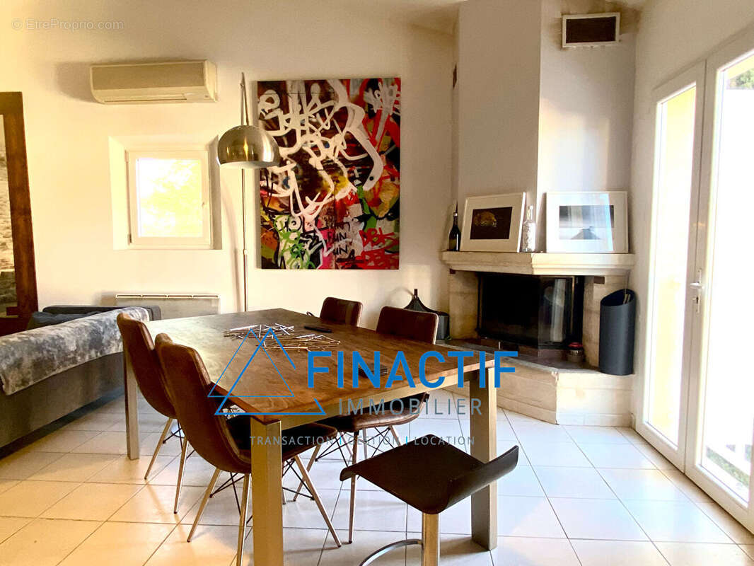 Appartement à EGUILLES