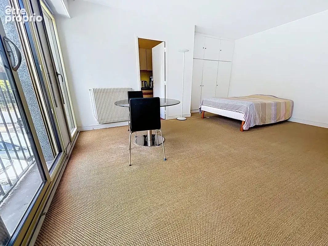 Appartement 1 pièce 35 m² à vendre à Garches (92380) - photo 2