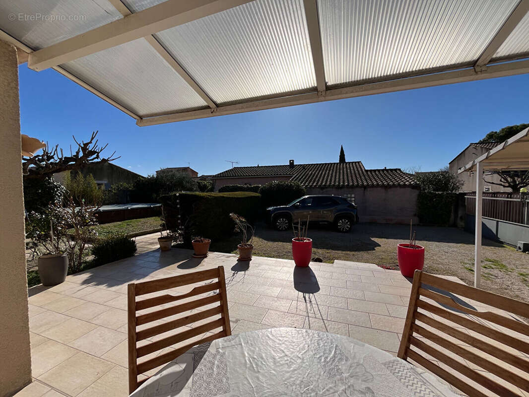 Maison à L'ISLE-SUR-LA-SORGUE