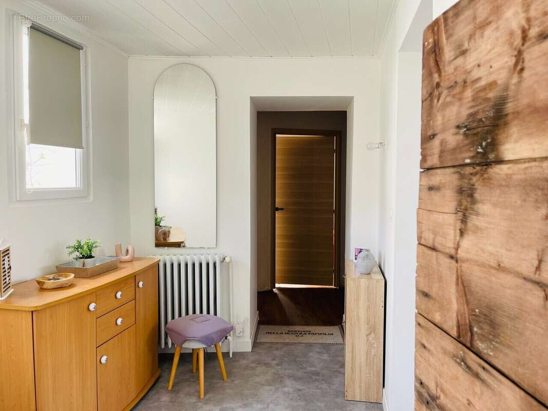 Maison à SAINT-DONAT-SUR-L&#039;HERBASSE