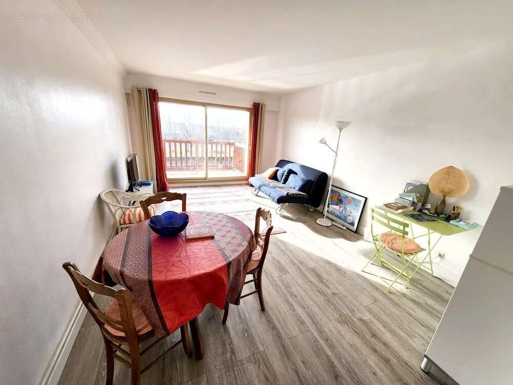 Appartement à TROUVILLE-SUR-MER