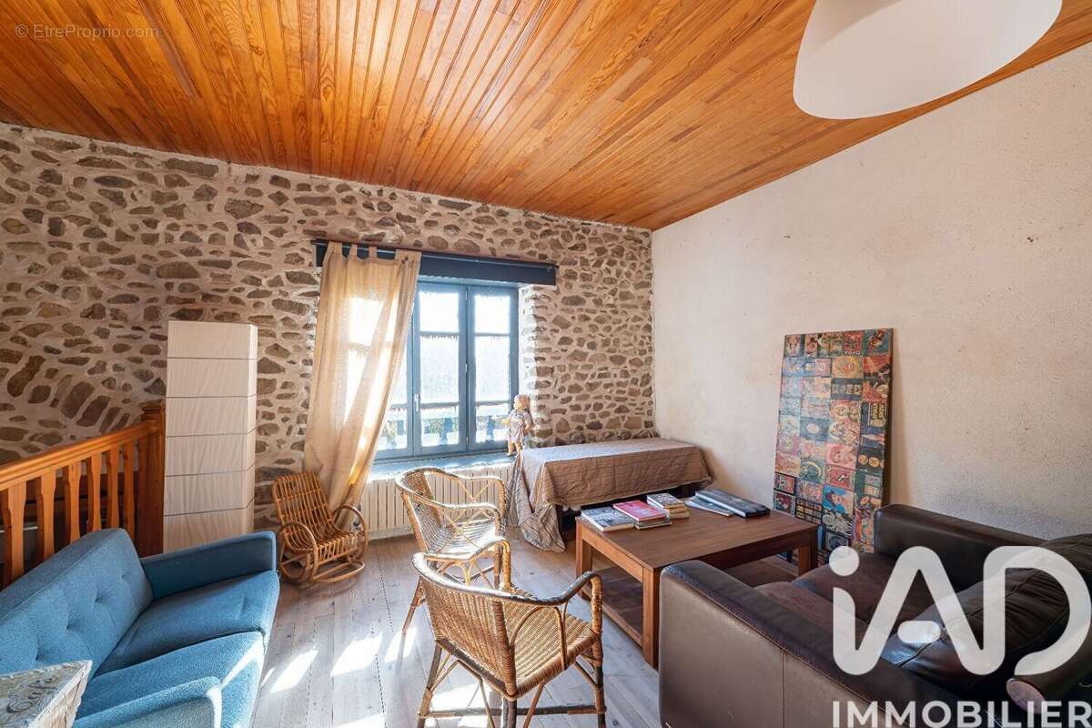 Photo 7 - Maison à VERNET-LA-VARENNE