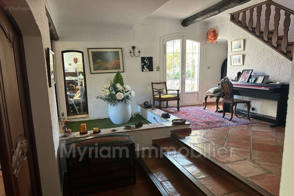 Maison à PEYMEINADE