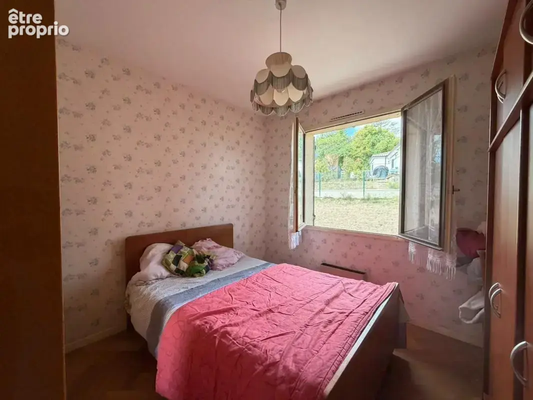 Cubzac-les-Ponts (33240) - Maison 3 chambres avec garage  sur terrain 1500 m² - photo 9