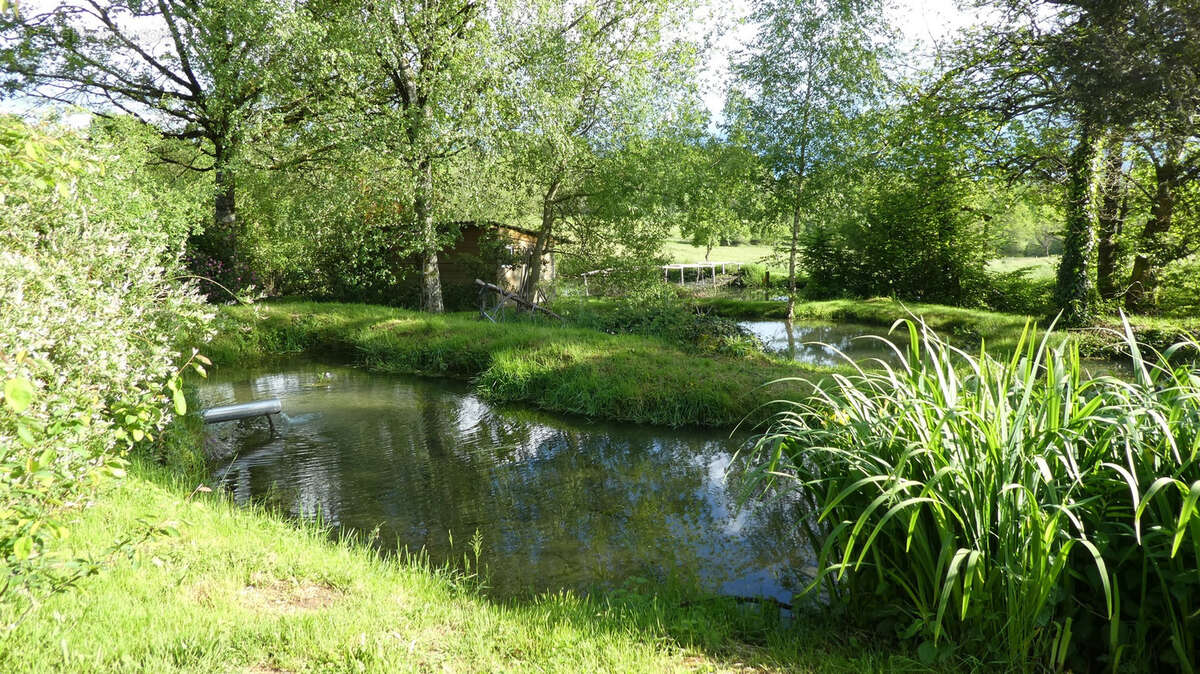 Maison à LA CROISILLE-SUR-BRIANCE