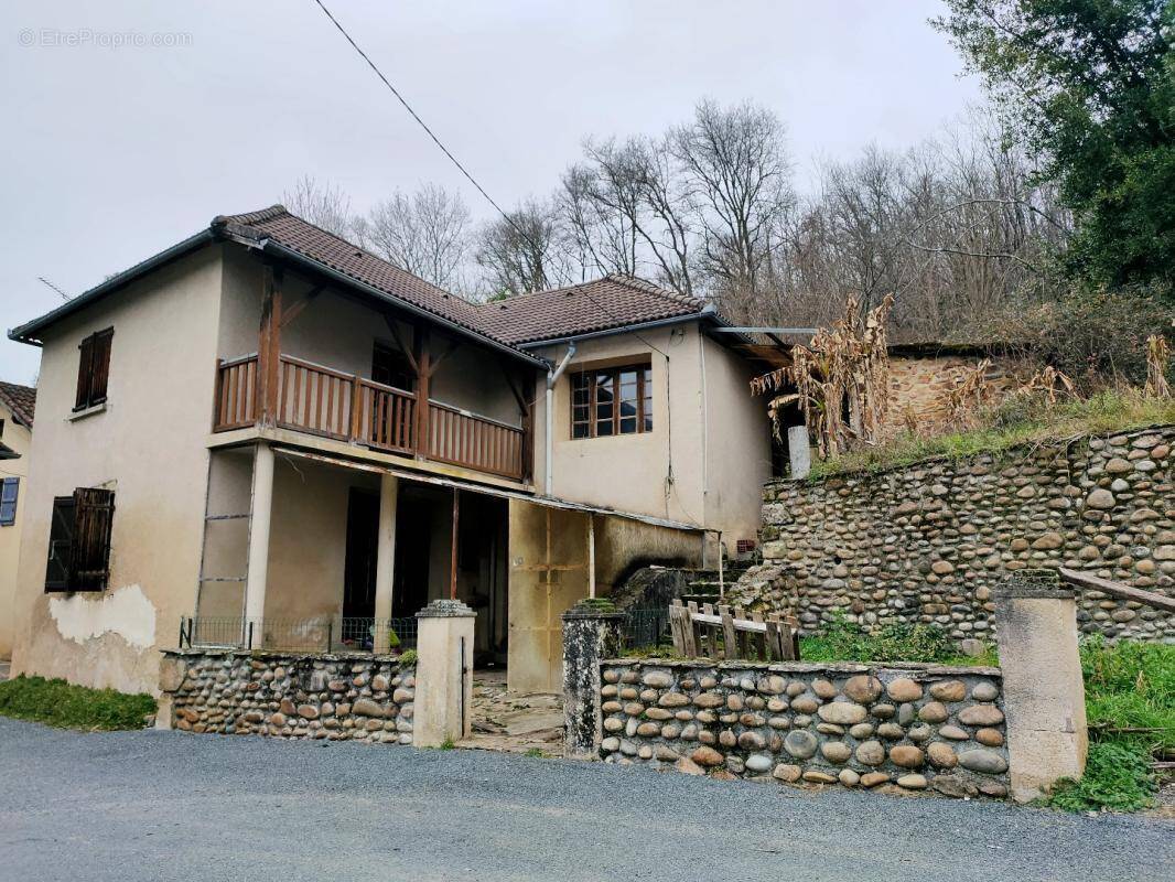 Maison à ALTILLAC