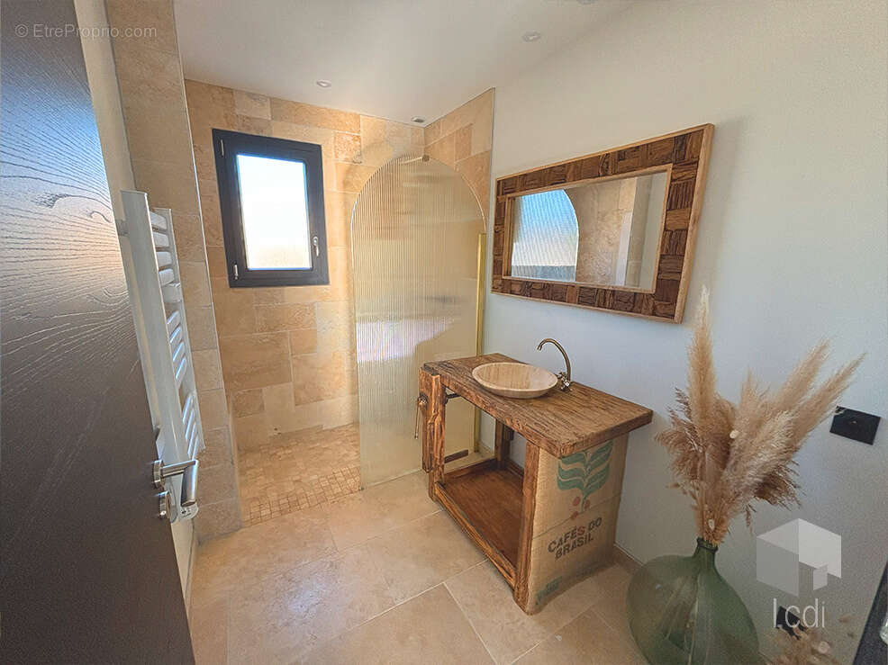 ANCÔNE, maison de 110 m2 de plain pied - photo 6