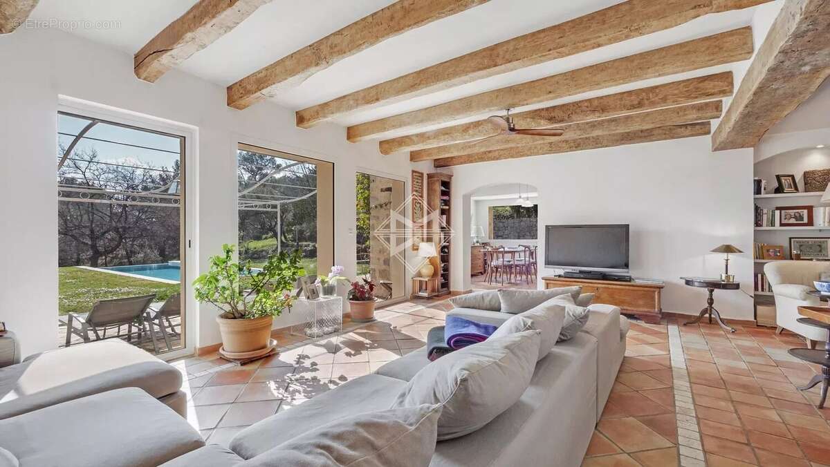 Canton de Fayence – Charmante maison provençale avec vue sur le vieux village - photo 15